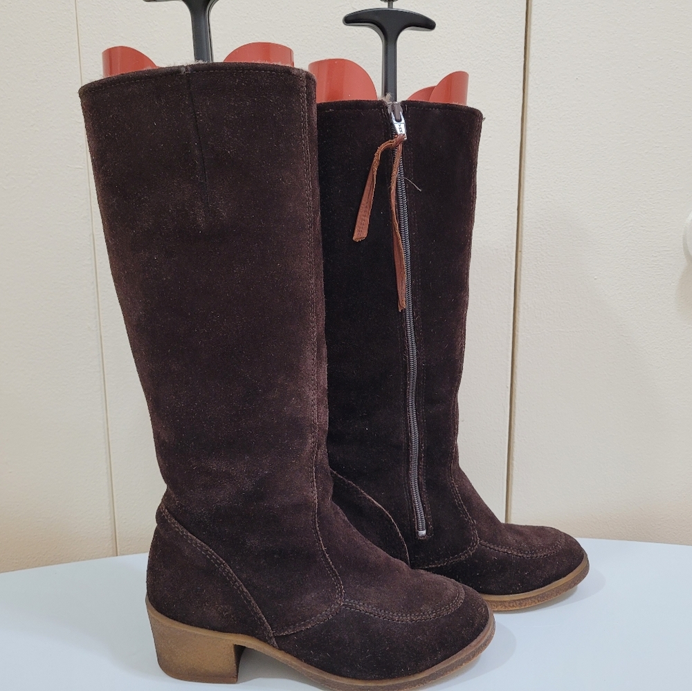 Bama lams Suede winter boots.